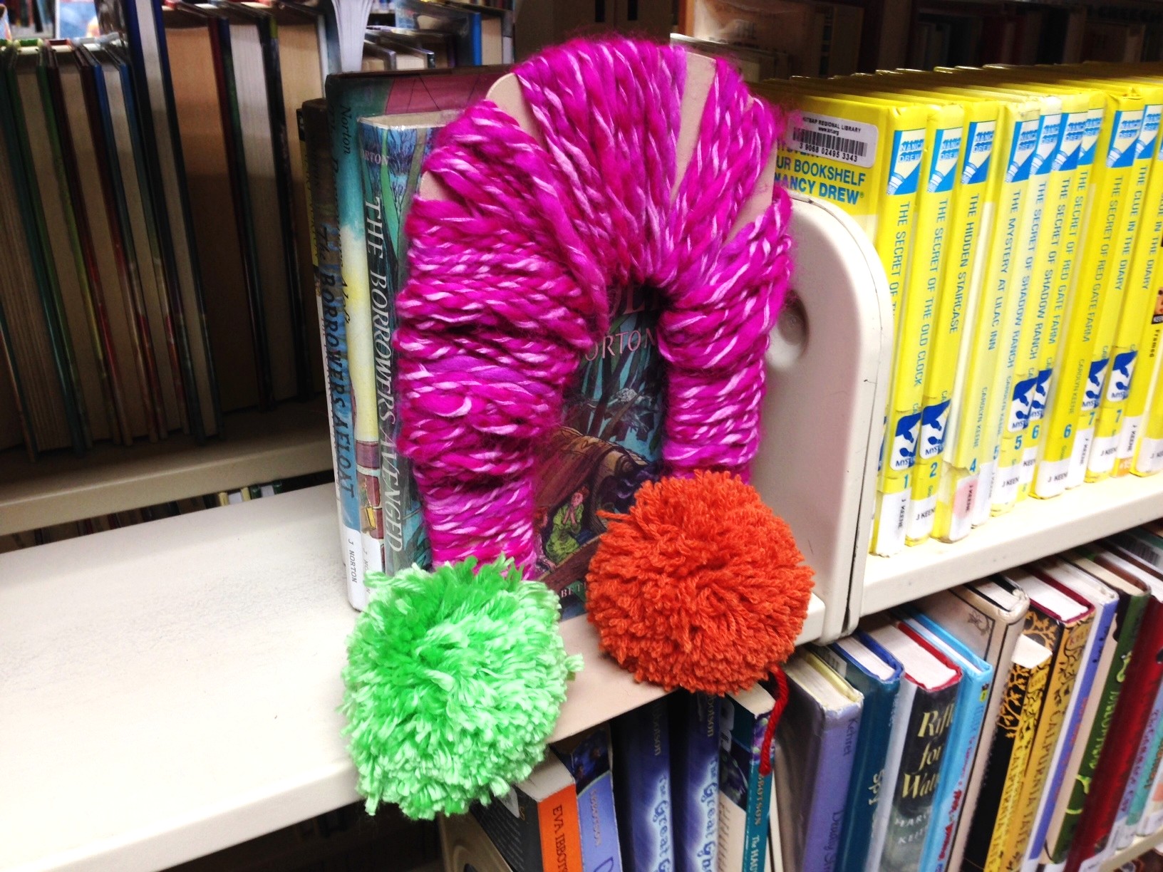 <i>Podcast: What’s Up Bainbridge:</i> <br>“Yarn Bomb” art event at the Library on Aug 1st