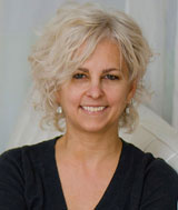 <i>Podcast: What’s Up Bainbridge:</i> <br>Award-winning author Kate DiCamillo speaks Thursday Feb 26th