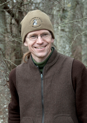 <b>BUZZ author Thor Hanson will talk about bees at Eagle Harbor Books July 13<b/>